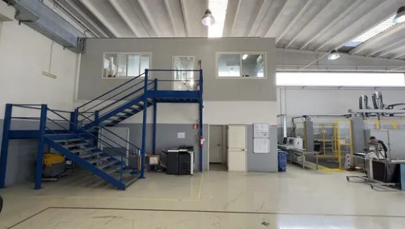 1#8174 Complesso aziendale dedito all'attività di progettazione e costruzione di componenti strutturali