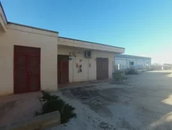 1#8174 Complesso aziendale dedito all'attività di progettazione e costruzione di componenti strutturali