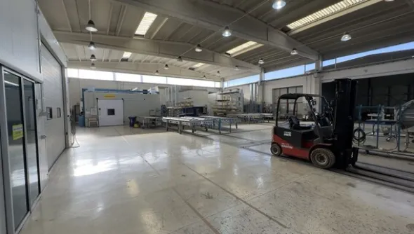 1#8174 Complesso aziendale dedito all'attività di progettazione e costruzione di componenti strutturali