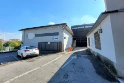 #23530 Complesso commerciale con depositi esterni