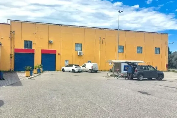 #2519018 Complesso commerciale con fotovoltaico