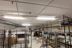 #23531 Complesso commerciale e ampio parcheggio