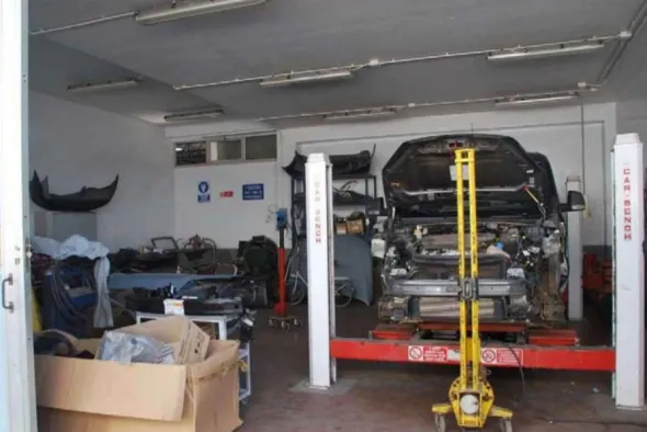 #9533 Complesso commerciale per carrozzeria e officina