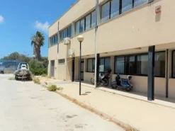 #10550 Complesso con uffici, magazzini, tettoie e piazzali