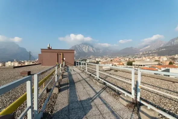 #15091 Complesso direzionale con area di pertinenza esclusiva