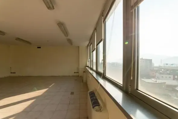 #15091 Complesso direzionale con area di pertinenza esclusiva