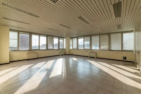 #15091 Complesso direzionale con area di pertinenza esclusiva