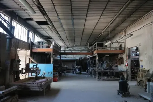 #18116 Complesso industriale con area cortiliva