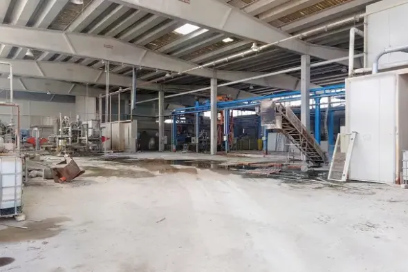 #19873 Complesso industriale con area scoperta