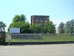 #14680 Complesso industriale con terreni adiacenti