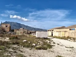 #23376 Complesso industriale da ristrutturare e riconvertire