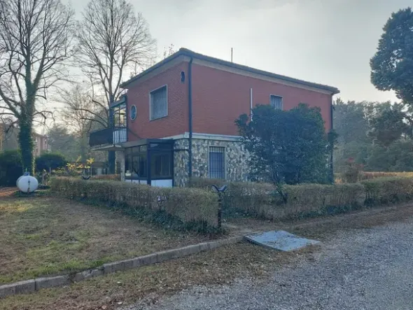 #14858 Complesso produttivo con terreno di pertinenza