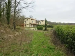 #10131 Complesso turistico-residenziale-sportivo con villini e terreni