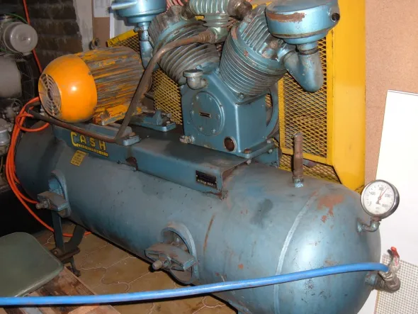 compressore 350 litri 10HP