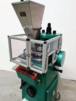 COMPRIMITRICE ROTATIVA – RONCHI MOD. AM 13/15 (COM-34)