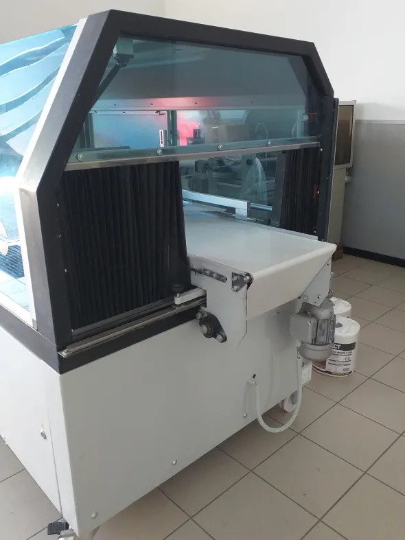 CONFEZIONATRICE AUTOMATICA