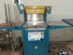 CONFEZIONATRICE CS535 + FUSTELLATRICE A RULLI F670