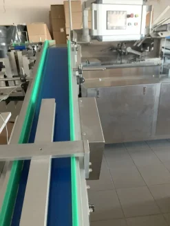 Confezionatrice FOSHAN OCPACK OC-420AZ
