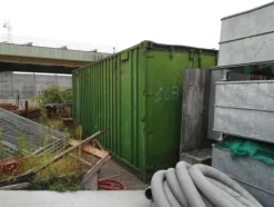 164#4390 Container