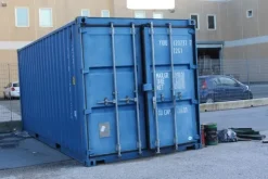 11#4902 Container