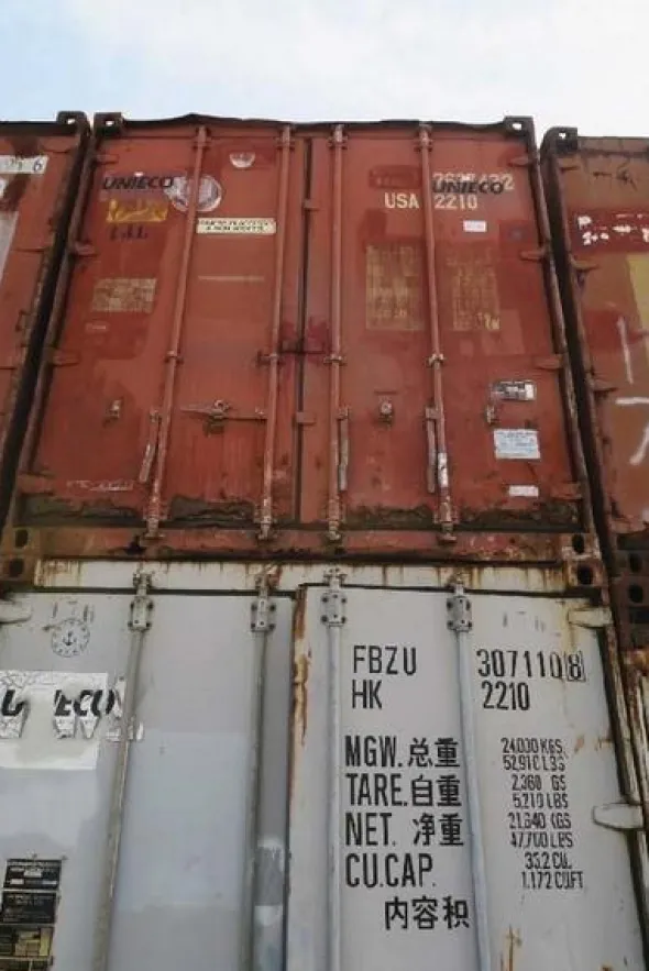145#4390 Container