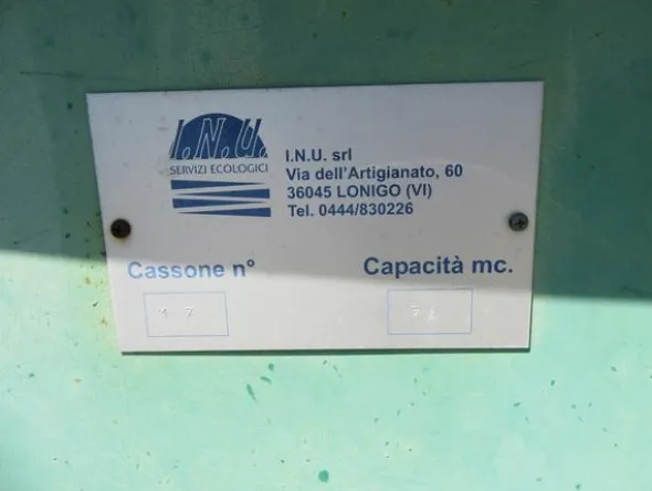 2214#3561 Container a cielo aperto