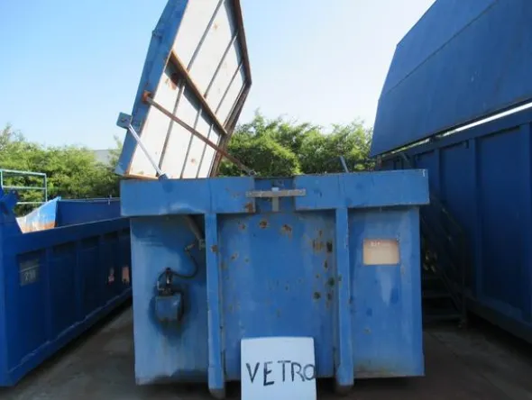 2024#3561 Container con coperchio