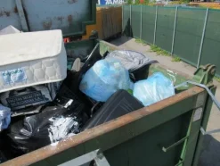 2086#3561 Container con coperchio BTE