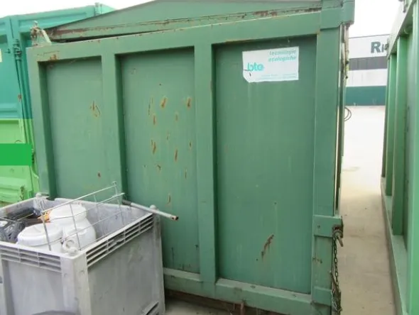 2194#3561 Container con coperchio BTE