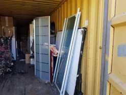 4#4125 Container con materiale per esterni