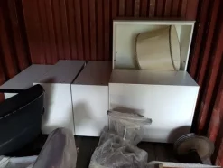 2#5193 Container e arredi ufficio