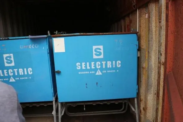 20154#4390 Container e quadri distribuzione