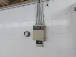 5#7220 Container isotermico e arredi ufficio