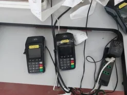 5#7220 Container isotermico e arredi ufficio