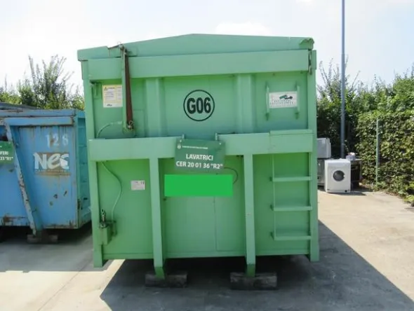 2028#3561 Container Locatelli Eurocontainers