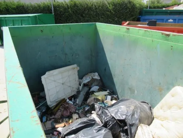2035#3561 Container Locatelli Eurocontainers