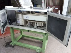 Contapezzi per particolari metallici a sistema vibrante