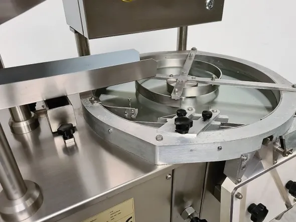 CONTATRICE PER CAPSULE E COMPRESSE - M.G.ZETA F30