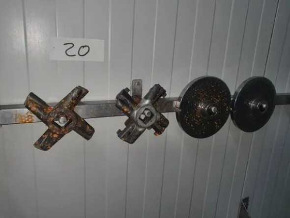 20#7097 Contenitori e tavolo in acciaio inox