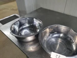 20#7097 Contenitori e tavolo in acciaio inox