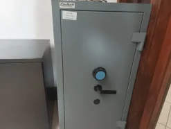 30#7675 Contenitori isotermici e cassaforte