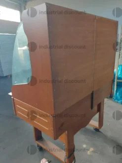 65#8866 Coppia di vetrine in legno con specchi