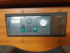 65#8866 Coppia di vetrine in legno con specchi