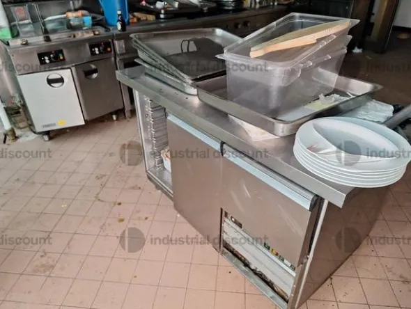 4#8869 Cucina industriale
