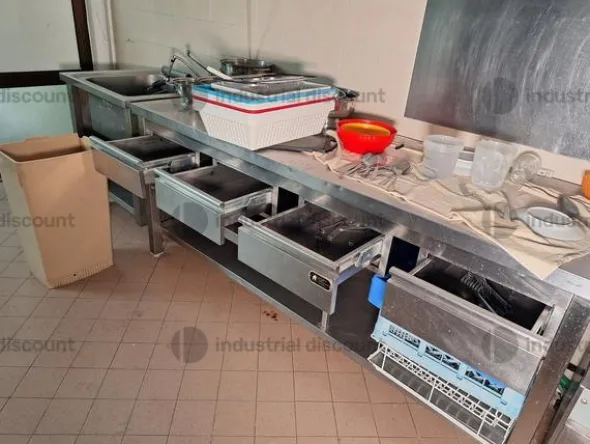 4#8869 Cucina industriale