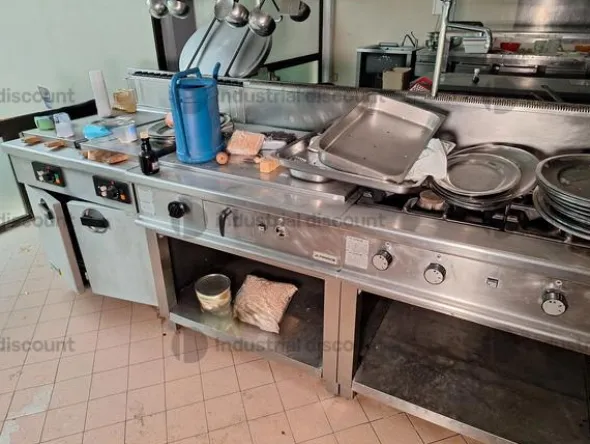 4#8869 Cucina industriale