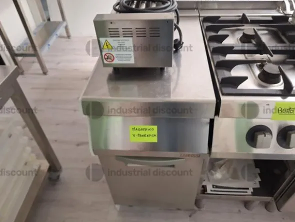 4#9468 Cucina industriale