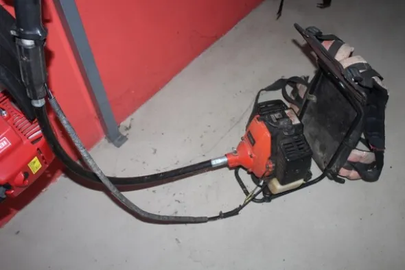 47#5817 Decespugliatori Ibea e motosega Stihl