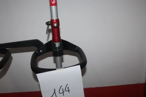 47#5817 Decespugliatori Ibea e motosega Stihl