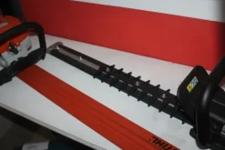 47#5817 Decespugliatori Ibea e motosega Stihl